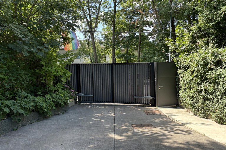 Haus #99