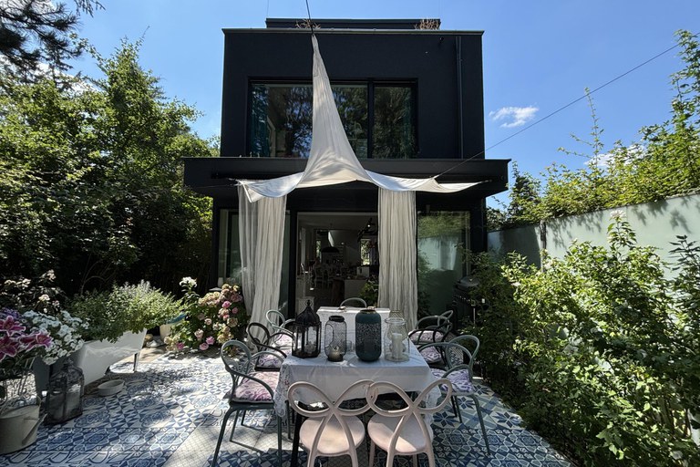 Haus #99