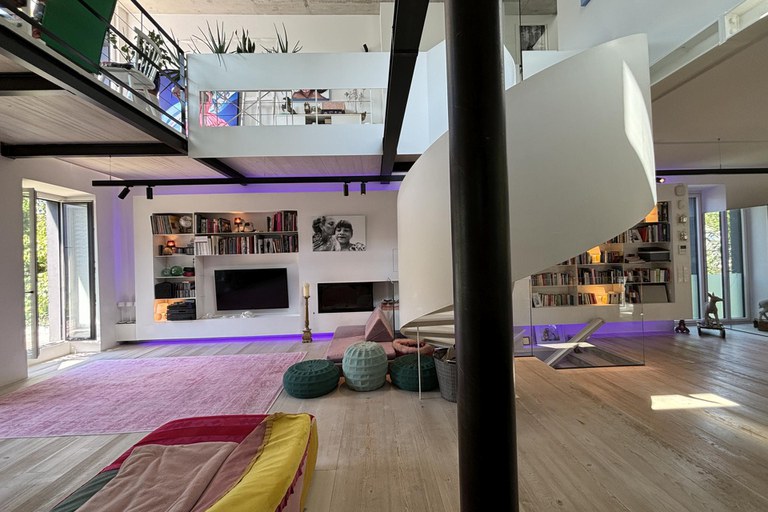 Haus #99