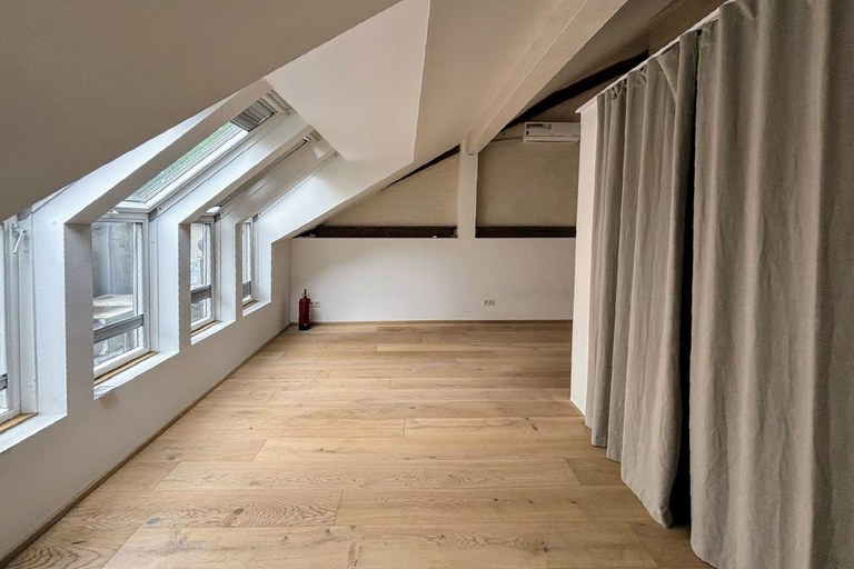 Loft #32