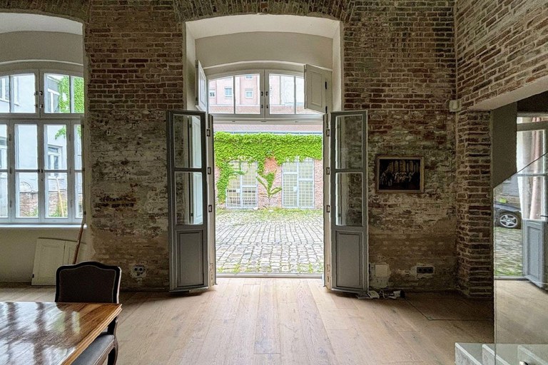 Loft #32